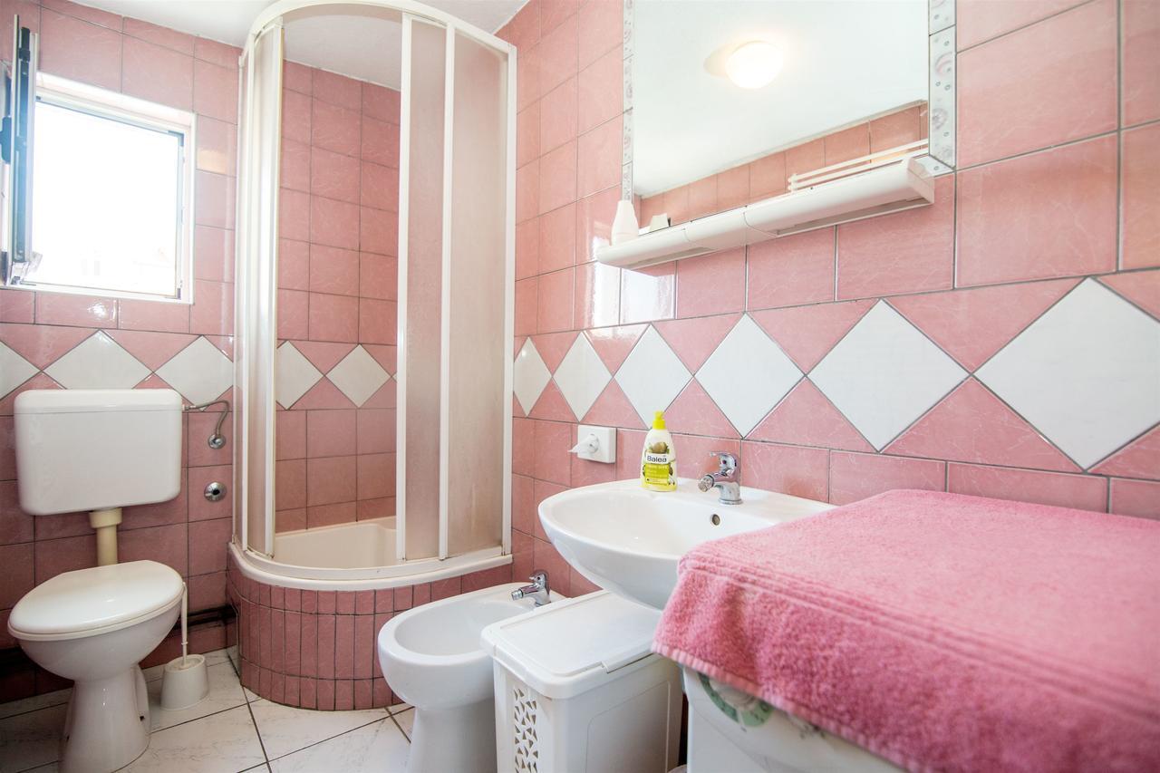Apartment And Rooms Ruza Trogir Exterior foto