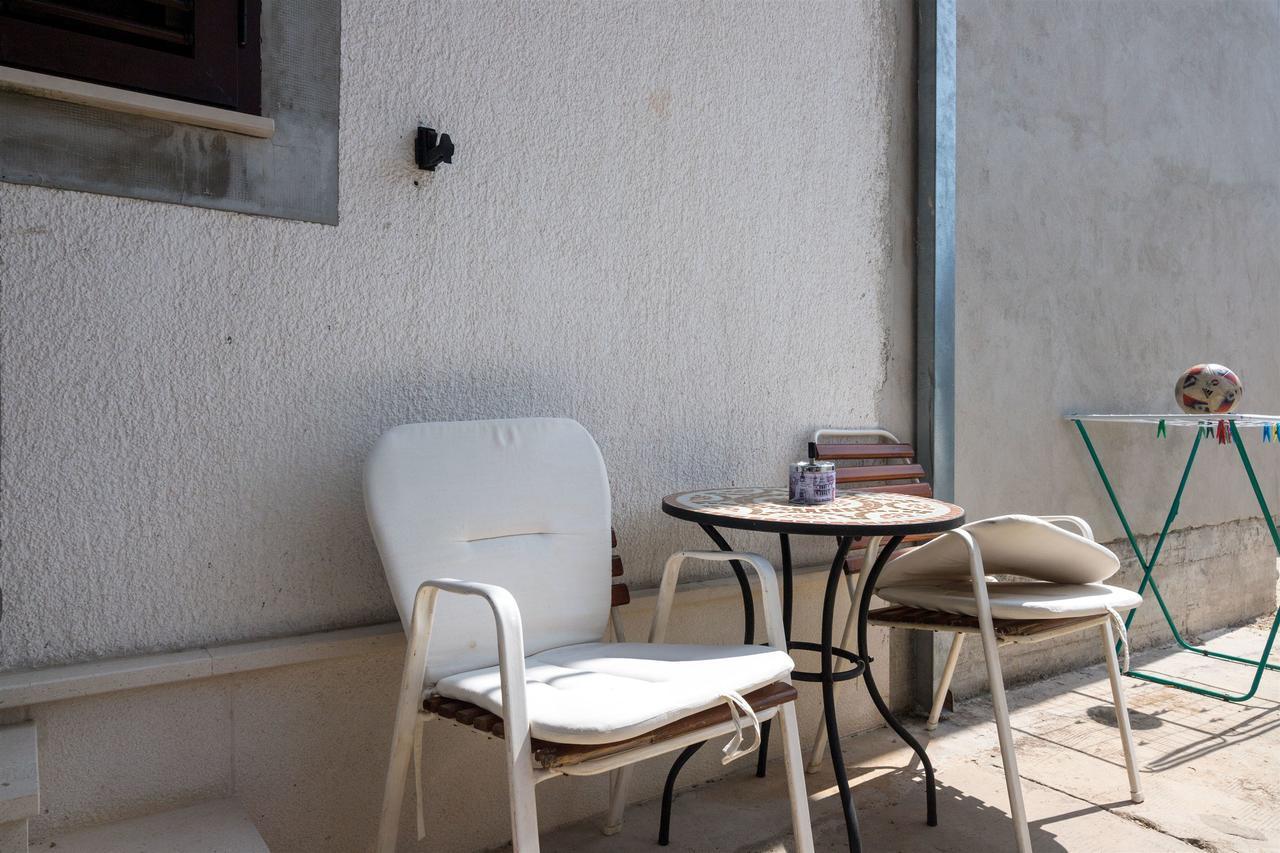 Apartment And Rooms Ruza Trogir Exterior foto